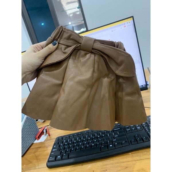 Chân váy da cho bé 12-20kg, chân váy da có quần trong