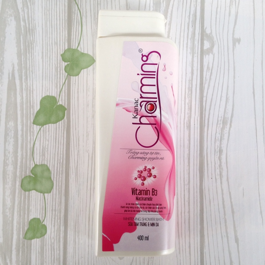 Sữa tắm Charming Vitamin B3, Niacinamide và dưỡng chất từ Shea Butter mềm mại, mịn màng trắng hồng tự nhiên.co3sg