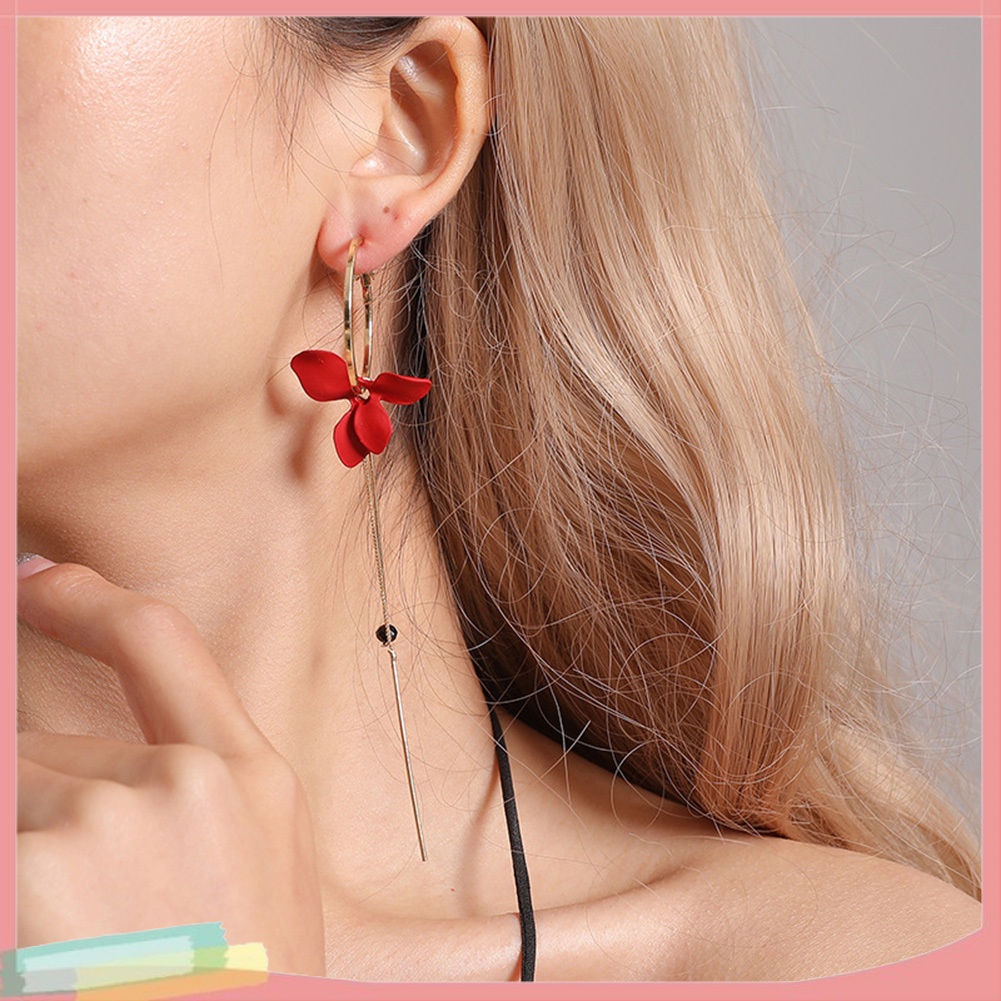 Hoa tai dáng dài thiết kế hợp thời trang cho nữ