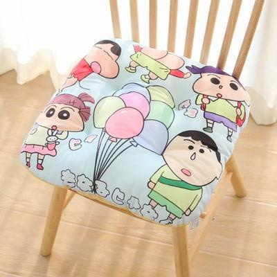 Đệm Lót Ghế Ngồi Xe Hơi / Văn Phòng Hình Cậu Bé Bút Chì Shin-chan Nhồi Bông Dày Dặn Mềm Mại Chống Trượt
