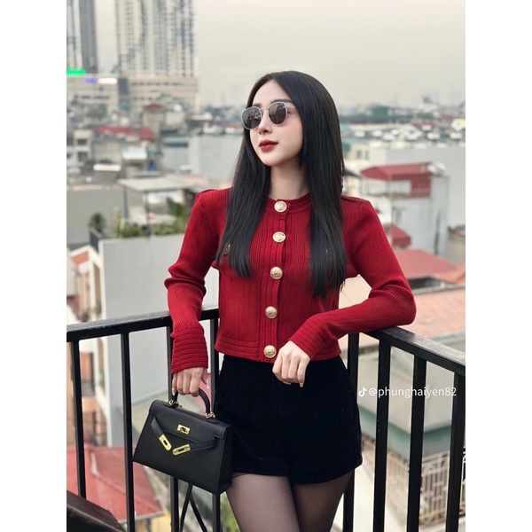 Áo len cúc đồng hot hit