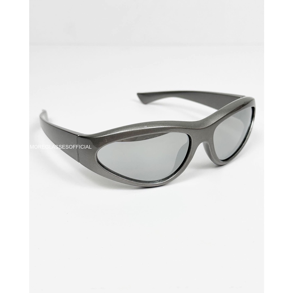 Kính mát có sẵn MOREGLASSES phong cách Y2K Punk 2023 tròng kính chống UV 400 ảnh thật