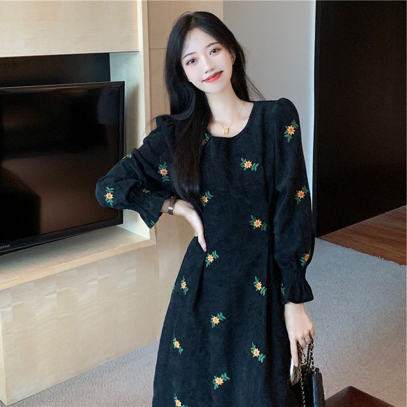 Đầm Hoa Tay Dài Ôm Eo Lãng Mạn Thời Trang Xuân Thu 2022 Mới