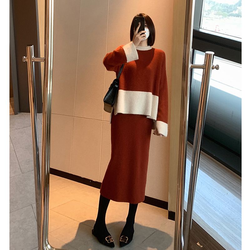 Bộ Áo Sweater Phối Chân Váy Đỏ Hoàng Gia Thời Trang Thu Đông 2022 Cho Nữ