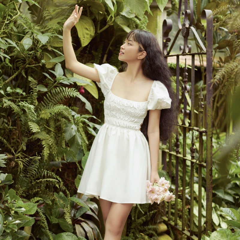 - Đầm Kamina Cổ Vuông Tay Phồng Cột Nơ Lưng