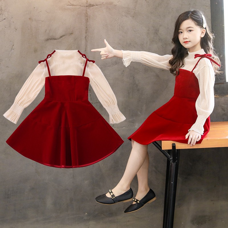 Váy nhung 2 dây kèm áo trắng bé gái