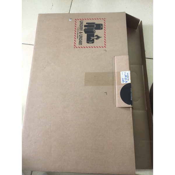 Thùng và xương vỏ hộp đựng laptop zin  lenovo