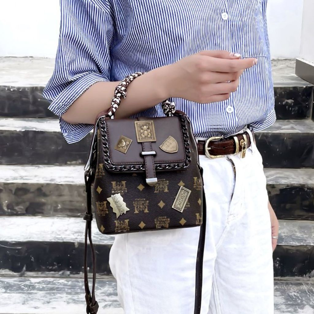 Hot backpack hot backpack women's bag new casual shoulder messenger bag large capacity badge small backpack dual-purpose bag