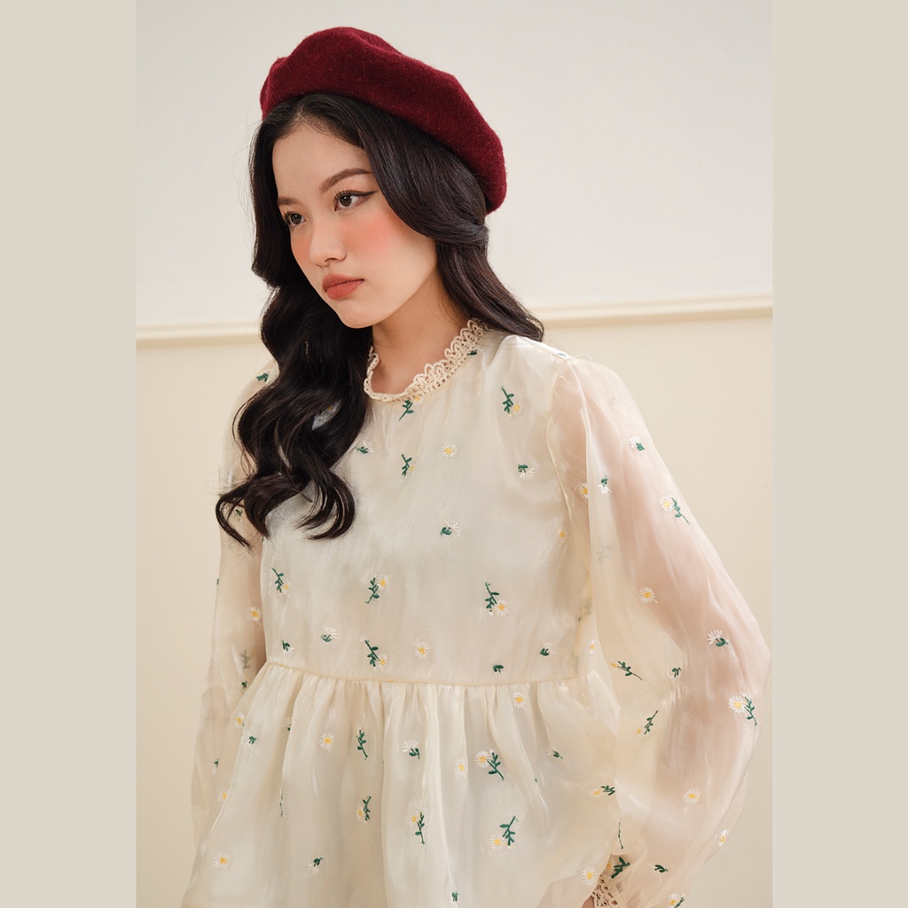 BLEUBIRD Áo dáng babydoll vải organza thêu hoa Jelly Top