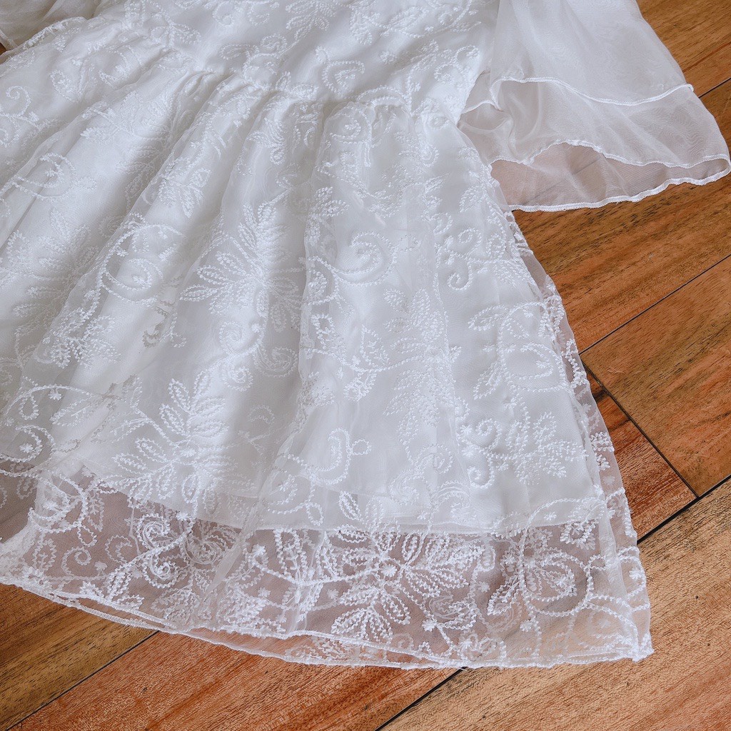 Váy Công Chúa Trắng Kèm Bờm Ngọc Cho Bé Gái WOWKIDS Chất Ren Cao Cấp Phối Von Tơ Từ 9 - 30kg