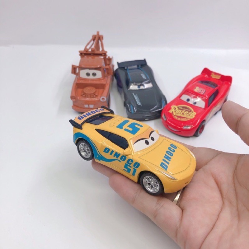 Set 4 ô tô Mcqueen bằng kim loại