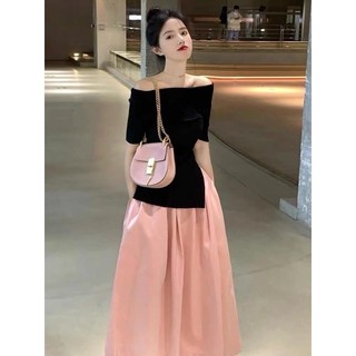Sét thiết kế áo kèm chân váy hồng