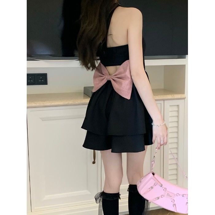 Đầm Đen Hở Lưng Đính Nơ Phong Cách Hepburn Cho Nữ