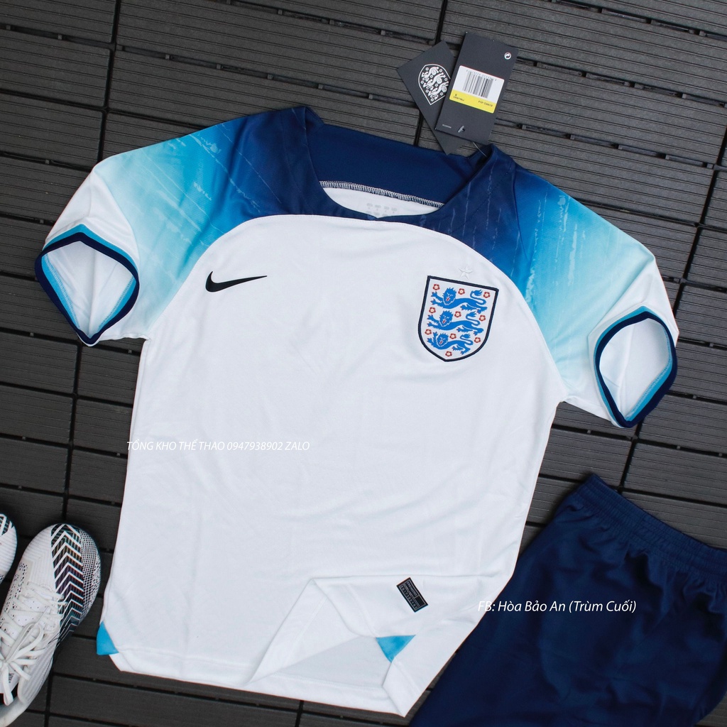Áo Bóng Đá Đội Tuyển Anh WC 2023 - Set Bộ Quần Áo Đá Banh Tuyển Anh Sân Nhà W.Cup Mẫu áo Trắng Quần Xanh Than