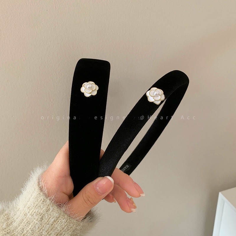 Bờm tóc hoa trà đen trắng bản to phong cách Hàn Quốc B158