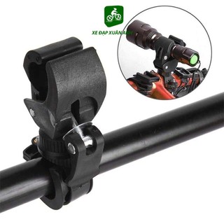 Kẹp phụ kiện đèn pin gắn ghi đông xe đạp xoay 360 độ