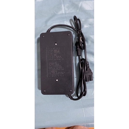 Sạc xe đạp điện xe  lăn điện jack cắm kiểu máy tính 24V12AH