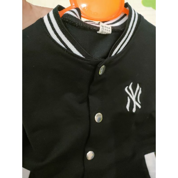 Áo khoác nhẹ da cá cho bé