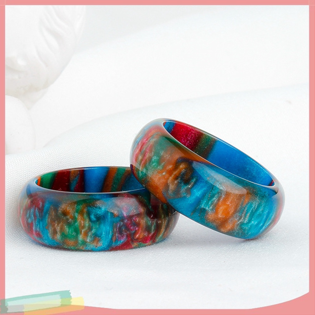 Nhẫn acrylic màu cầu vồng độc đáo thời trang