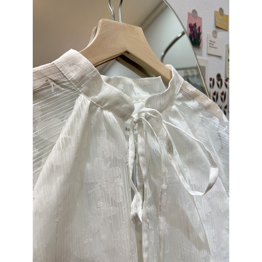 Váy đầm Babydoll trắng cổ tàu tiểu thư dài tay phù hợp đi chơi nhẹ nhàng