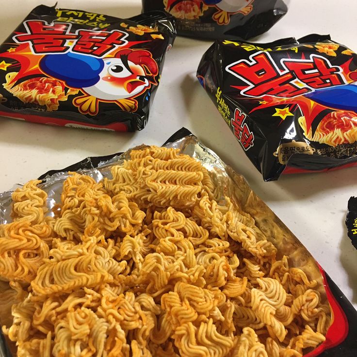 Snack mì gà cay Samyang 90g