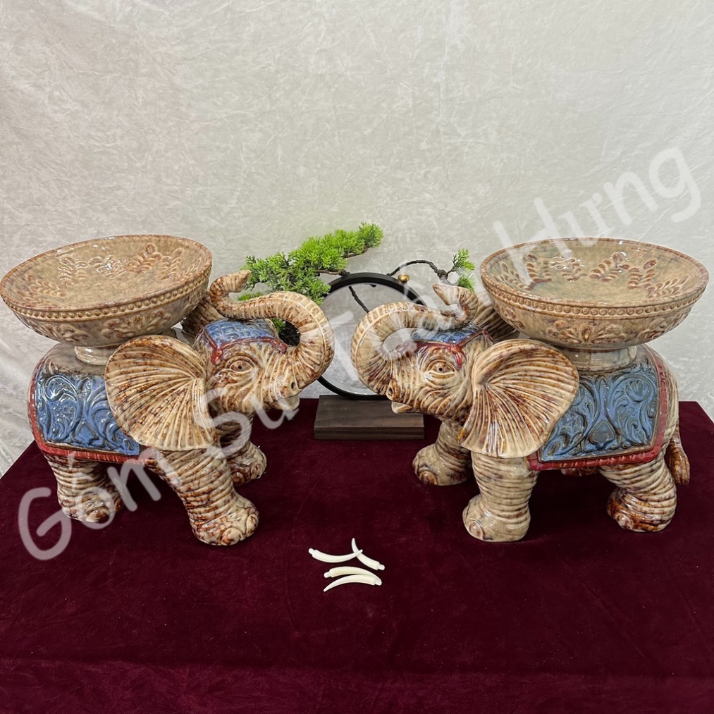 Tượng voi dâng quả đặt lễ ban thần tài chất liệu gốm sứ cao cấp
