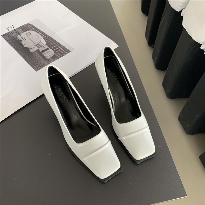 Trang Phục Hàn Quốc Cho Nhân Viên Shopkeeper!Giày Cao Gót Mũi Vuông Miệng Nông Màu Vàng Kim Phong Cách Pháp Dễ Phối Đồ Thời Trang Cho Nữ