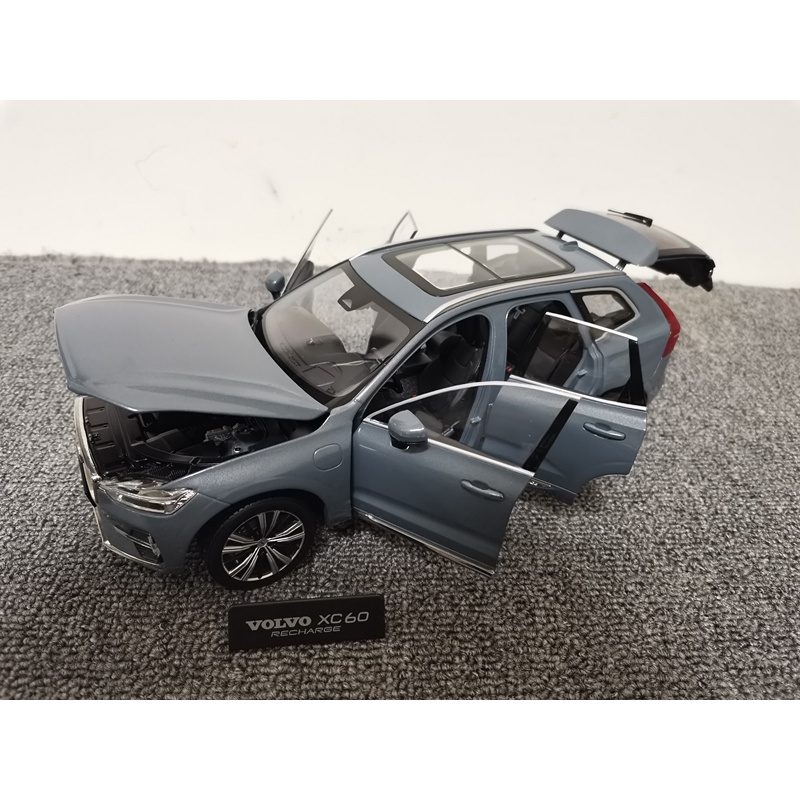 Mô hình xe Volvo XC60 tỉ lệ 1:18