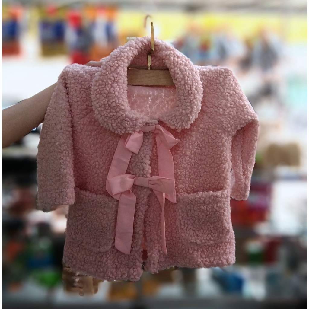 Áo khoác chất lông hạt gạo thiết kế 2 nơ điệu đà dành cho bé gái