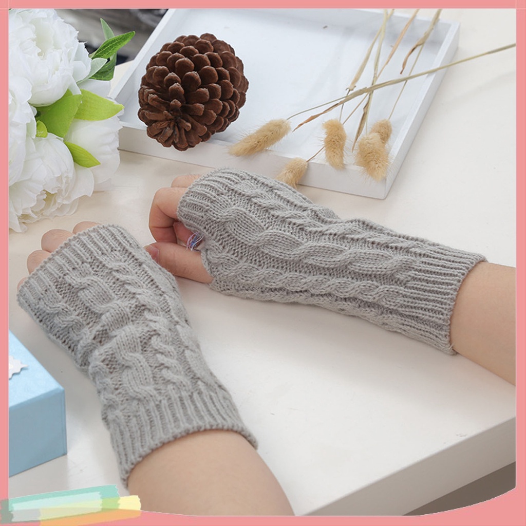 Găng tay giữ ấm hở ngón thời trang cho nữ