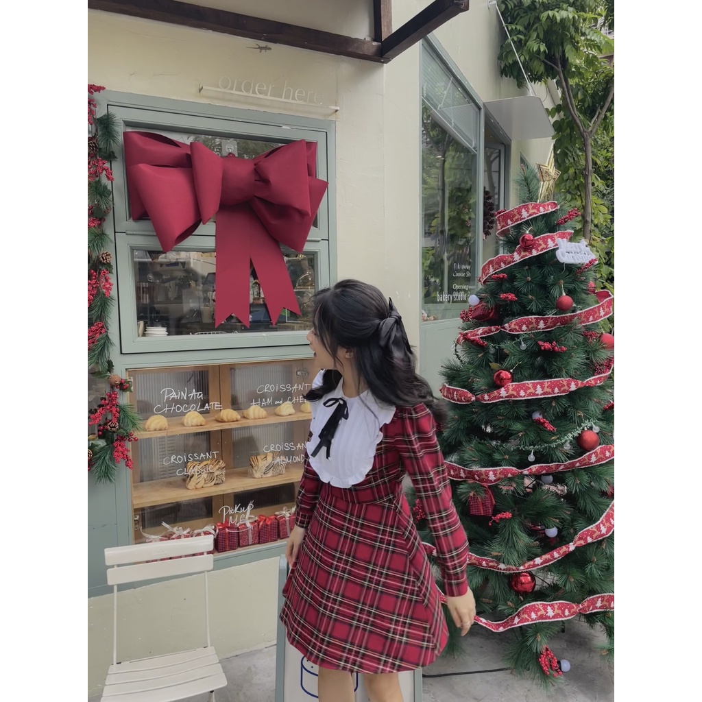 Váy barbie kẻ caro đỏ phối vải trắng thô mềm tiểu thư - Barbie Dress phiên bản giáng sinh