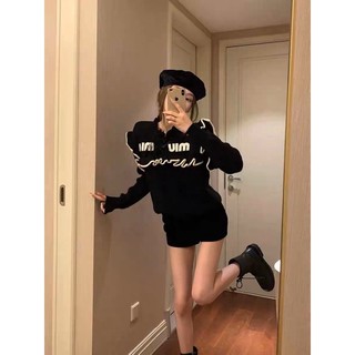 Áo len miu miu cổ bèo