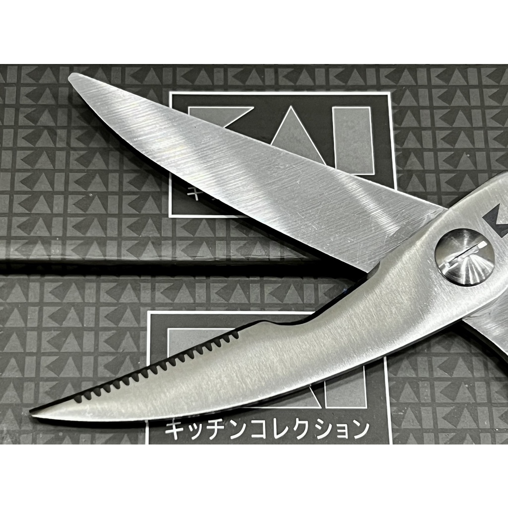 Kéo cắt gà KAI Japan