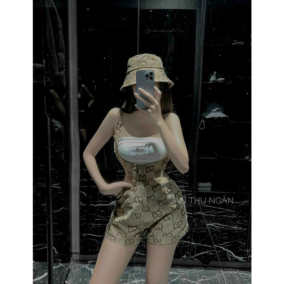 Sét bộ đồ nữ áo trắng borip sang chảnh kèm váy kaki kiểu yếm sang chảnh cá tính, cực xinh khi dạo phố đi chơi