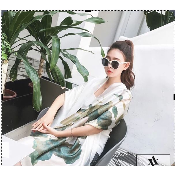 Khăn choàng cổ lụa hoa sen trắng xanh