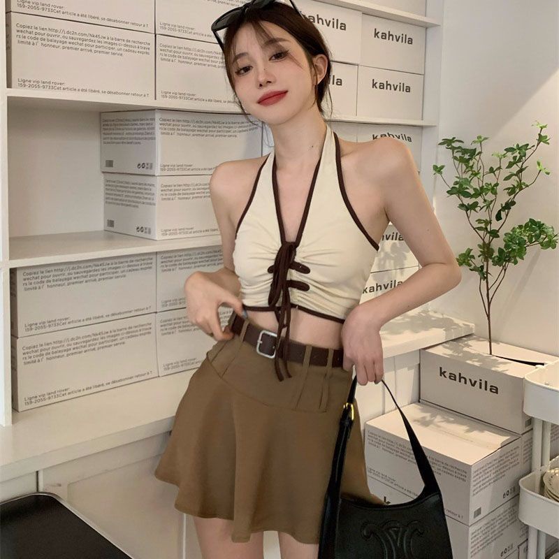 Áo ba lỗ sát nách, croptop, ôm body, có dây rút, phong cách Hàn Quốc 2022 và chân váy chữ A, xếp ly, hot trend genzzz | BigBuy360 - bigbuy360.vn