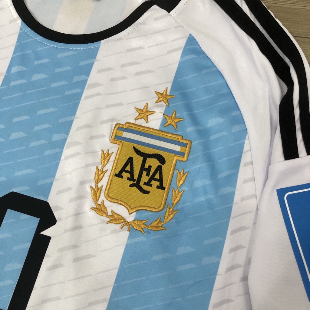 Bộ quần áo Ngôi sao MESSI tuyển Argentina sọc update 3sao WC2022