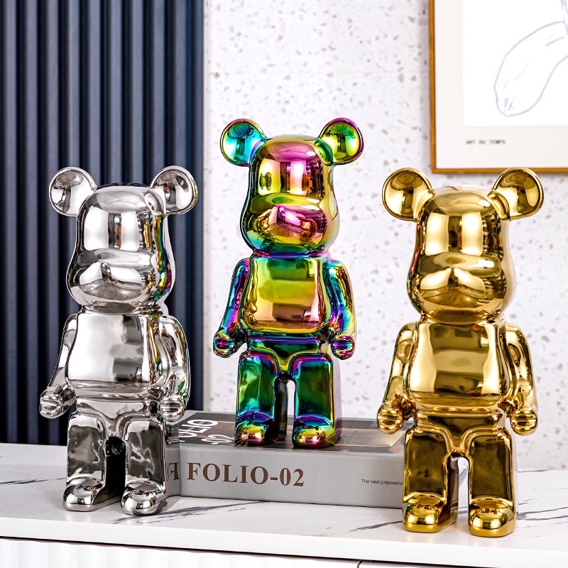 TƯỢNG MÔ HÌNH GẤU BEARBRICK SZ 22CM VÀ 28CM CHẤT LIỆU GỐM MẠ TĨNH ĐIỆN CAO CẤP.