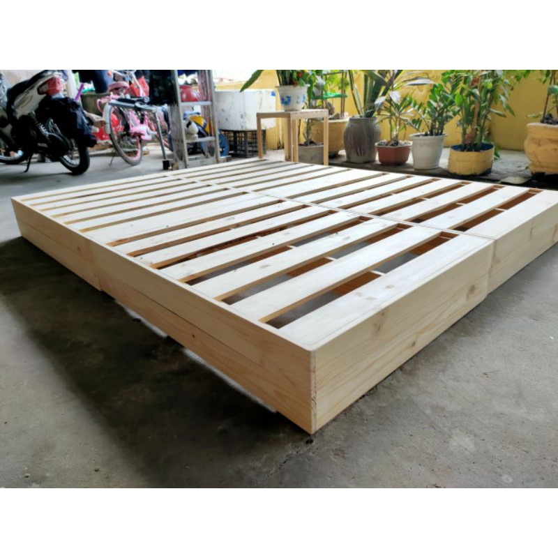Giường pallet 4 mảnh chân cao 20cm bính kính 4 góc