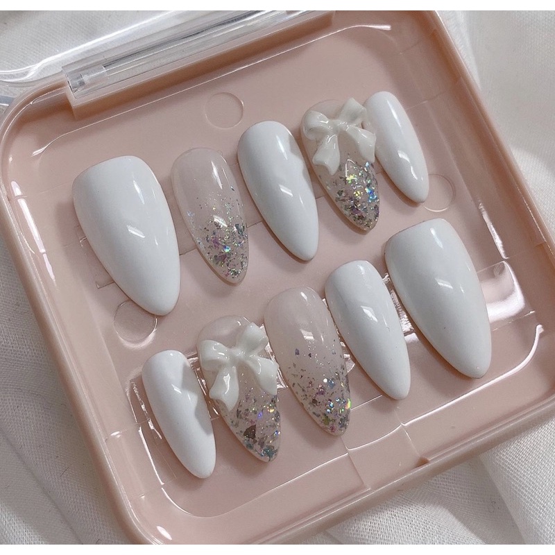 Móng up nailbox gắn bling bling