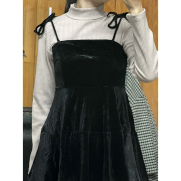 Áo 2 dây dáng babydoll nhung | A67