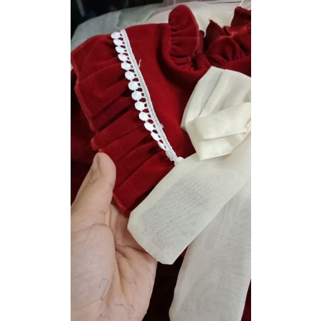 Váy nhung chất đẹp cho bé