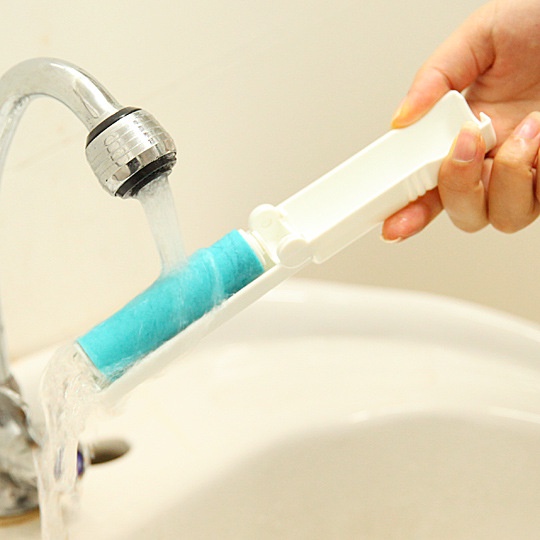 Cây Lăn Bụi Quần Áo Mini Bỏ Túi Gắp Gọn Tiện Dụng