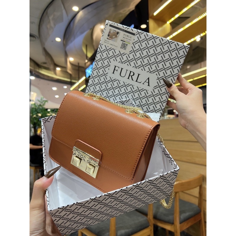 Túi Chữ FFF sz18 dáng vuông