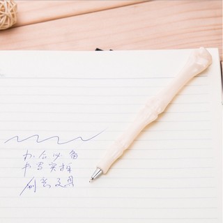 Bút bi hình cục xương độc lạ