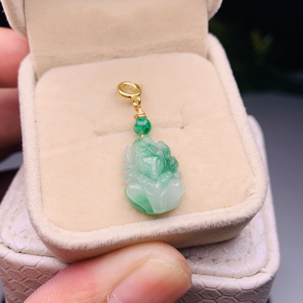 Hồ Ly ngọc Sơn Thủy Xanh Lục Jade Charm
