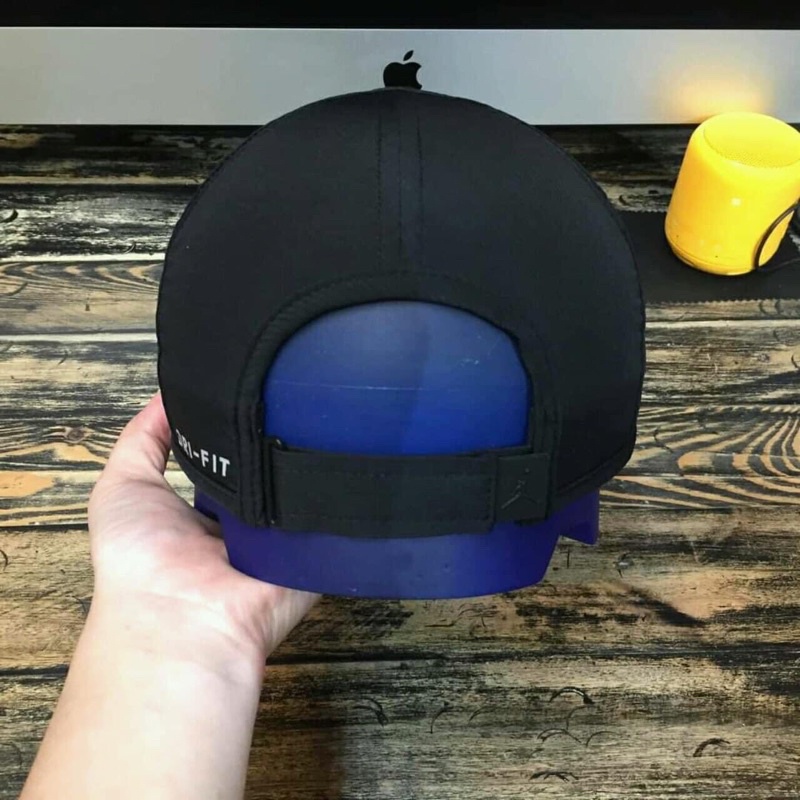 NÓN LƯỠI TRAI JORDAN FEATHERLIGHT 894677 CHÍNH HÃNG