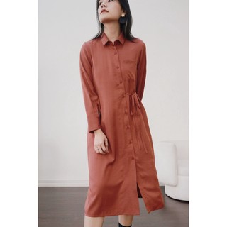 Chicka Chicka - Đầm sơ mi cotton lụa màu cam thắt eo