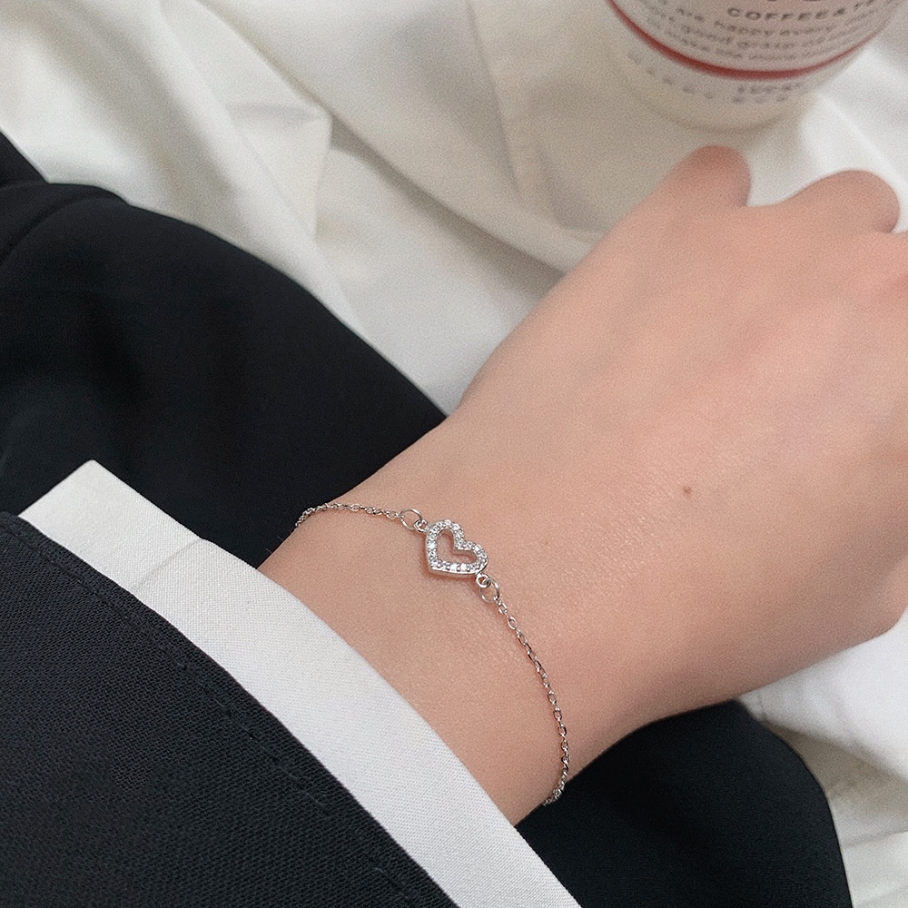 Vòng Đeo Tay Bằng Thép Titan Đính Đá Zircon Hình Trái Tim Dễ Thương Thời Trang Cho Nữ