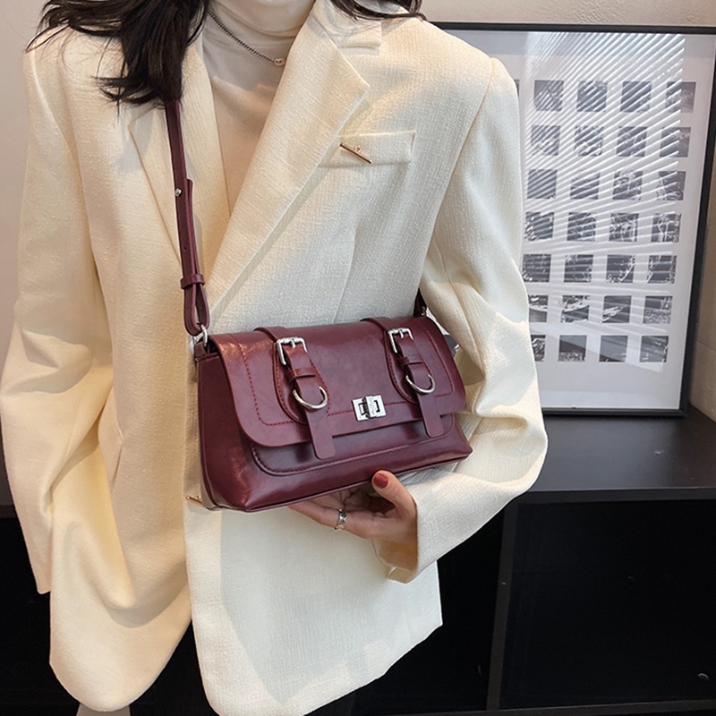 Túi Đeo Chéo Hình Vuông Nhỏ Màu Đen Thời Trang Cho Nữ